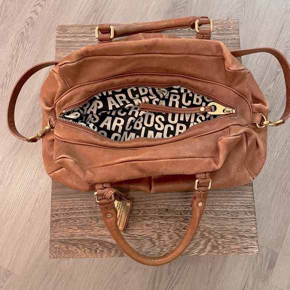 *MARC BY MARC JACOBS* - Picture 2 of 7